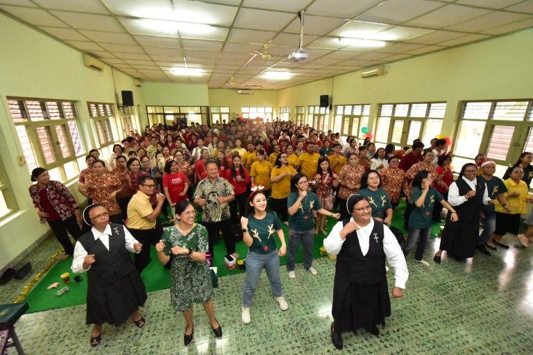 Perayaan Bersama Natal 2025 dan Tahun Baru 2026 Mitra Kerja RS Santa Clara, Klinik Santa Maria Guadalupe Madiun dan Ngawi